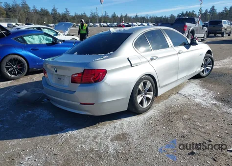 2013 BMW 528I xDrive z USA, uszkodzony, nr VIN WBAXH5C5XDD109346